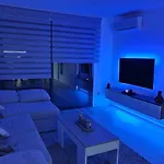 Moderno Duplex Comfort Apartment Roses